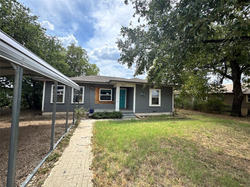 317 W 7th Street, Baird, TX 79504