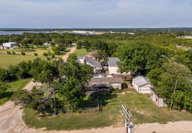 158 County Road 1813, Clifton, TX 76634
