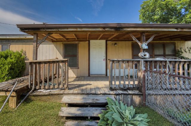 158 County Road 1813, Clifton, TX 76634
