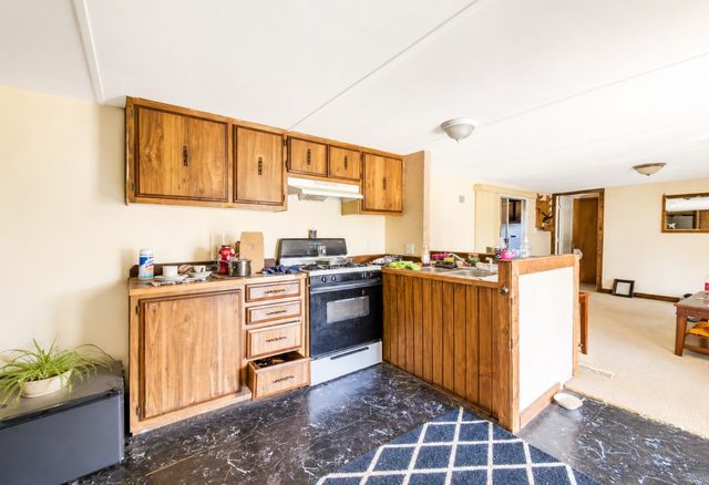 158 County Road 1813, Clifton, TX 76634