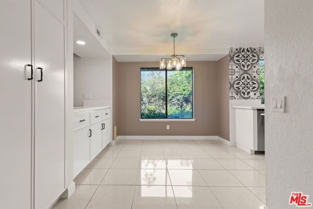 6501 Bradley Place, Los Angeles, CA 90056