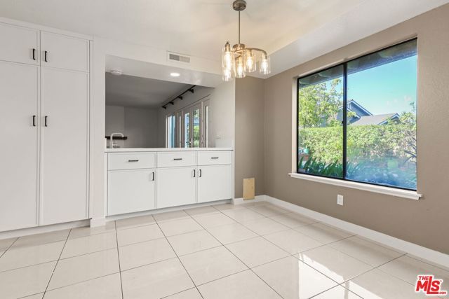 6501 Bradley Place, Los Angeles, CA 90056