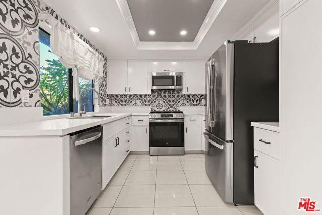 6501 Bradley Place, Los Angeles, CA 90056
