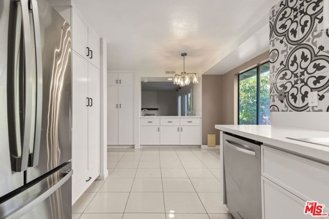 6501 Bradley Place, Los Angeles, CA 90056