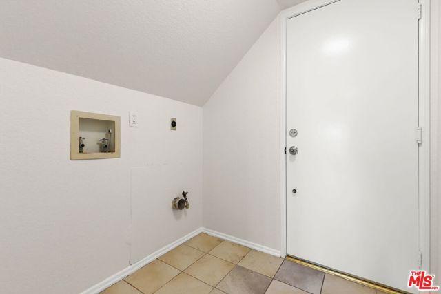 6501 Bradley Place, Los Angeles, CA 90056