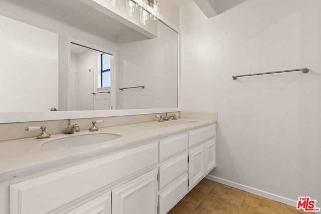 6501 Bradley Place, Los Angeles, CA 90056