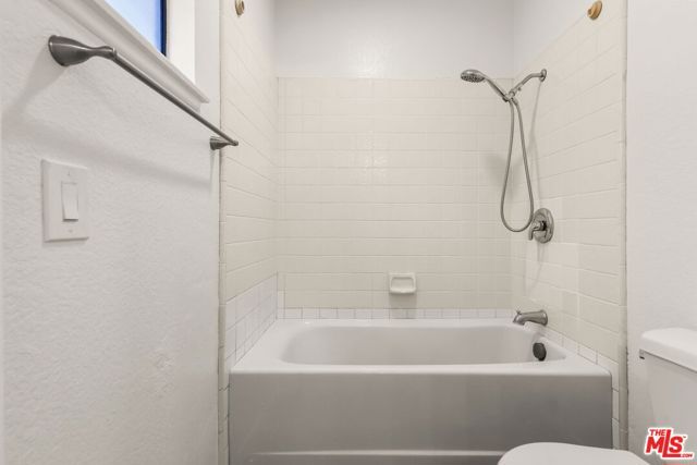 6501 Bradley Place, Los Angeles, CA 90056