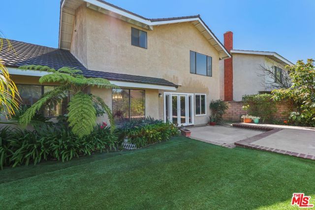 6501 Bradley Place, Los Angeles, CA 90056
