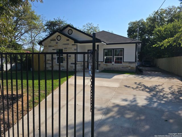 216 san augustine, San Antonio, TX 78237