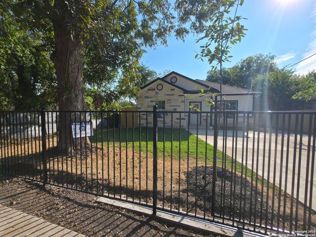 216 san augustine, San Antonio, TX 78237