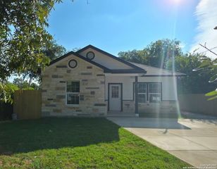216 san augustine, San Antonio, TX 78237