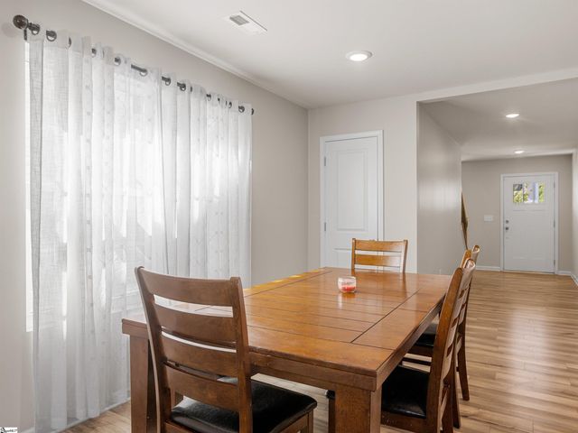 1410 Penrith Court, Boiling Springs, SC 29316