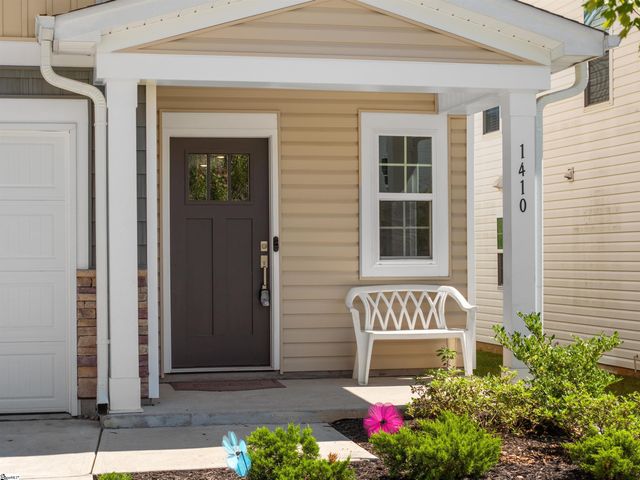 1410 Penrith Court, Boiling Springs, SC 29316