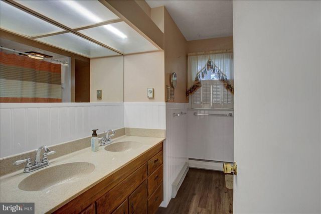 1355 SILOAM ROAD, Chambersburg, PA 17201
