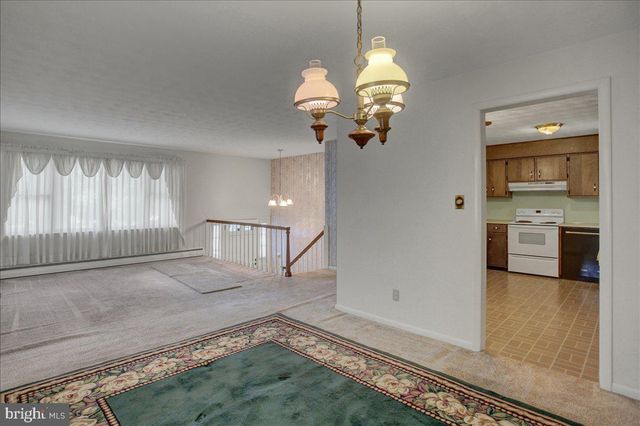 1355 SILOAM ROAD, Chambersburg, PA 17201