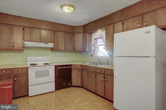 1355 SILOAM ROAD, Chambersburg, PA 17201