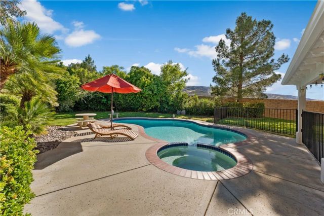 7368 Ojai Drive, Palmdale, CA 93551