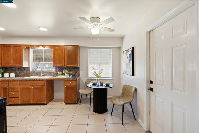 5714 Claremont Ave, Stockton, CA 95207