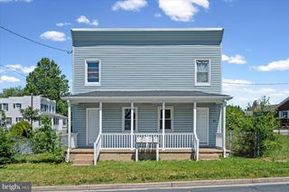 17 SOLLERS POINT RD, Dundalk, MD 21222