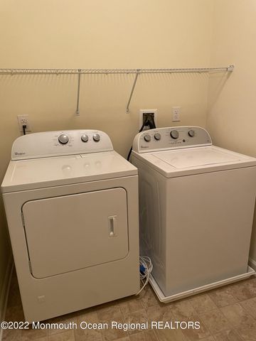 5 Stock Court, Old Bridge, NJ 08857