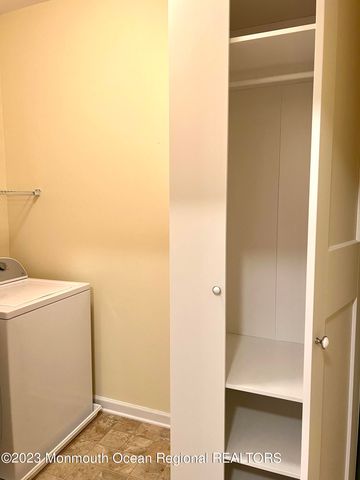 5 Stock Court, Old Bridge, NJ 08857