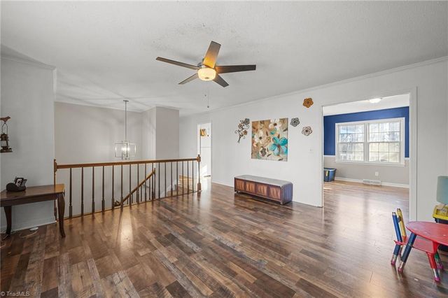 3742 Crosland Road, Winston-salem, NC 27106