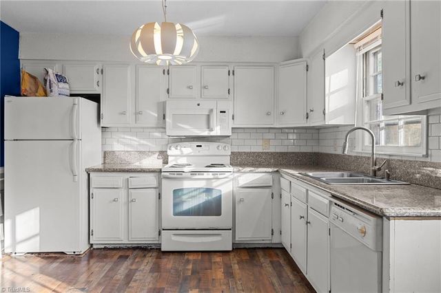 3742 Crosland Road, Winston-salem, NC 27106