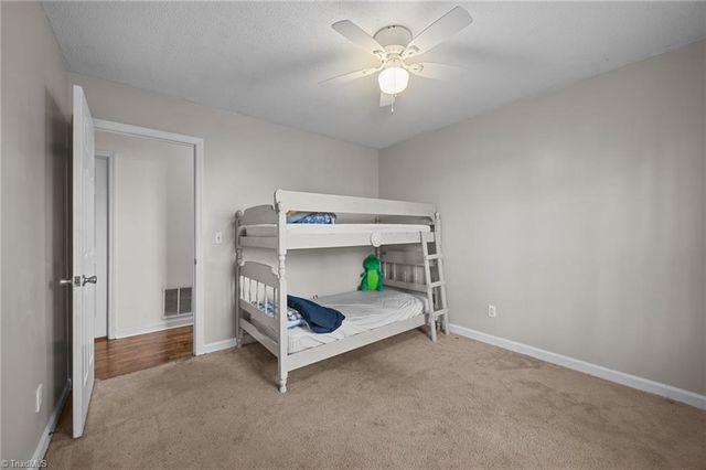 3742 Crosland Road, Winston-salem, NC 27106