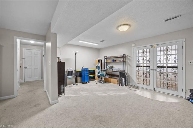 3742 Crosland Road, Winston-salem, NC 27106