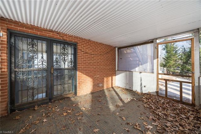 3742 Crosland Road, Winston-salem, NC 27106