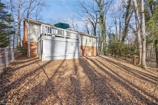 3742 Crosland Road, Winston-salem, NC 27106