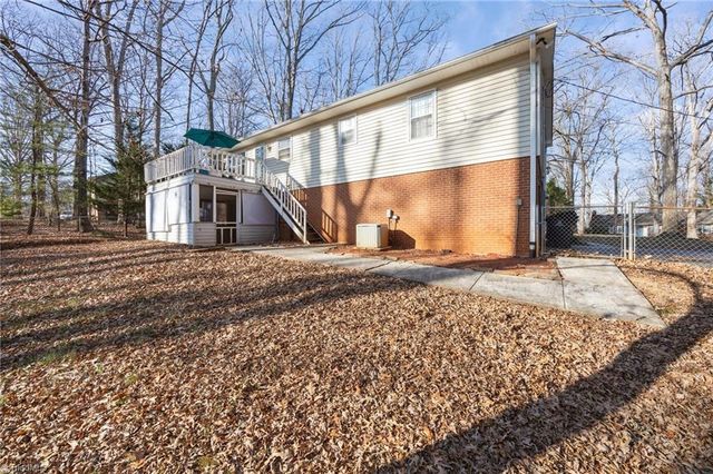 3742 Crosland Road, Winston-salem, NC 27106