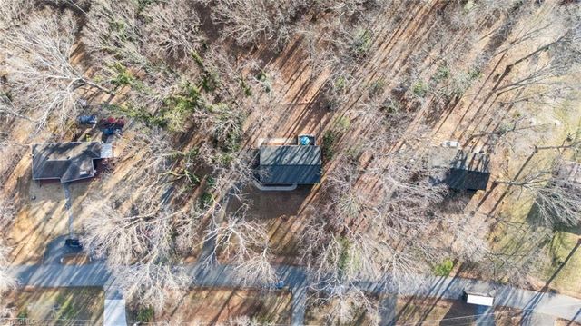 3742 Crosland Road, Winston-salem, NC 27106