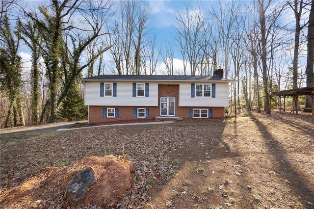 3742 Crosland Road, Winston-salem, NC 27106