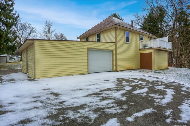 955 Woodside Ave, Ellwood City, PA 16117