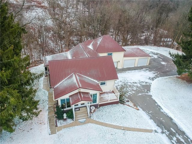 955 Woodside Ave, Ellwood City, PA 16117