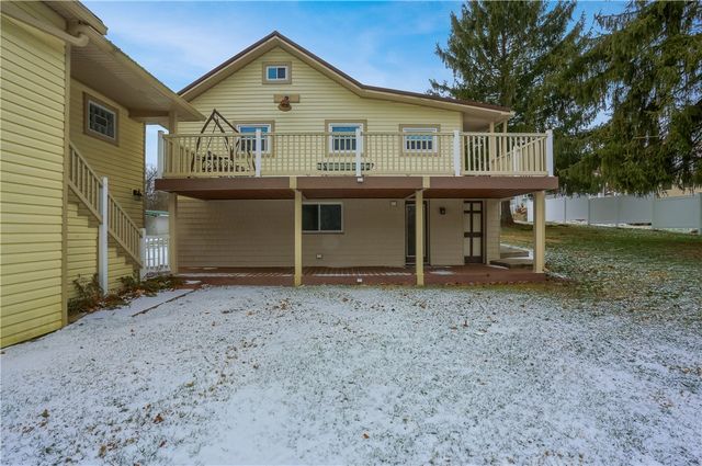 955 Woodside Ave, Ellwood City, PA 16117