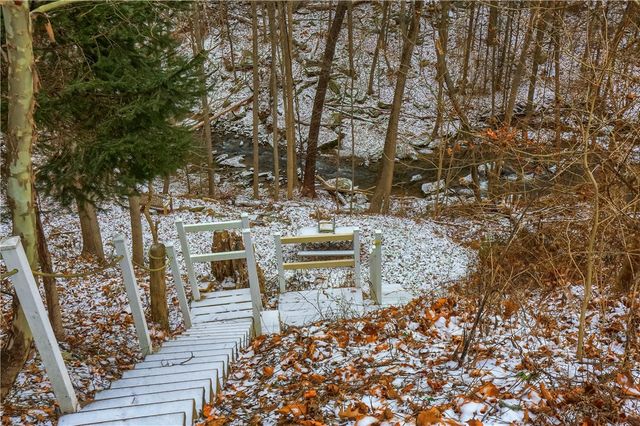 955 Woodside Ave, Ellwood City, PA 16117