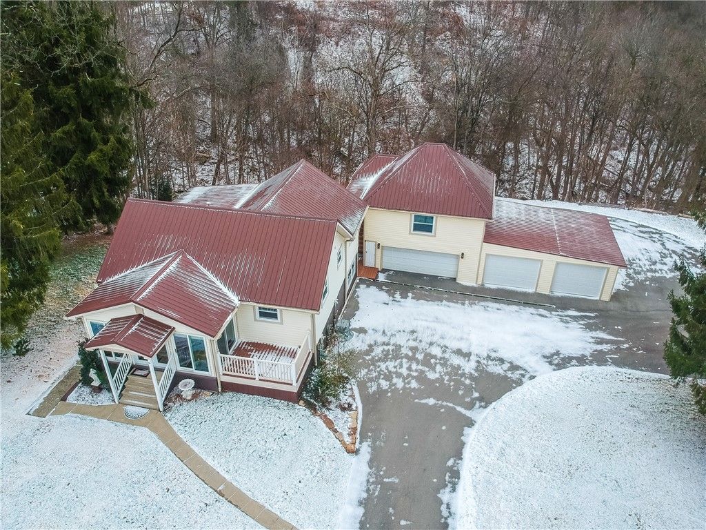 955 Woodside Ave, Ellwood City, PA 16117