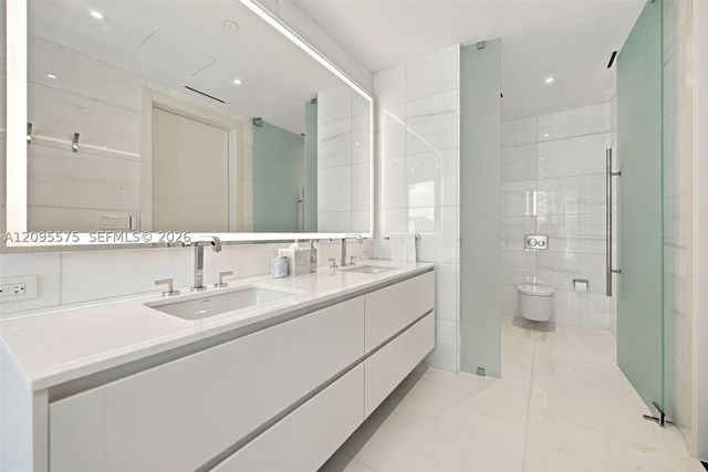300 Biscayne Boulevard Way 4007W, Miami, FL 33131