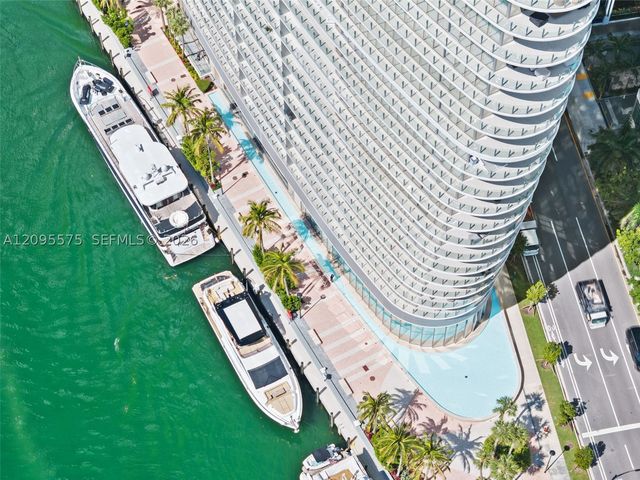 300 Biscayne Boulevard Way 4007W, Miami, FL 33131
