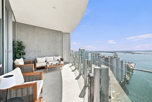 300 Biscayne Boulevard Way 4007W, Miami, FL 33131