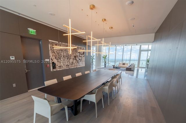 300 Biscayne Boulevard Way 4007W, Miami, FL 33131