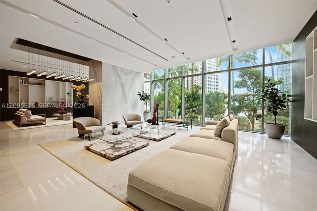 300 Biscayne Boulevard Way 4007W, Miami, FL 33131