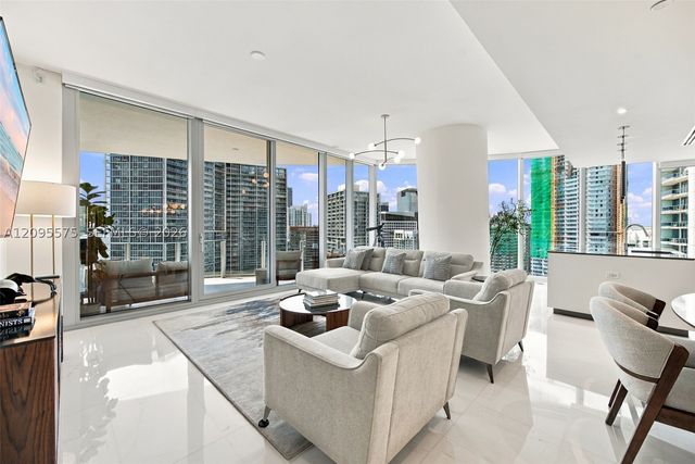 300 Biscayne Boulevard Way 4007W, Miami, FL 33131