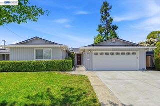 845 Cottonwood Dr, Cupertino, CA 95014