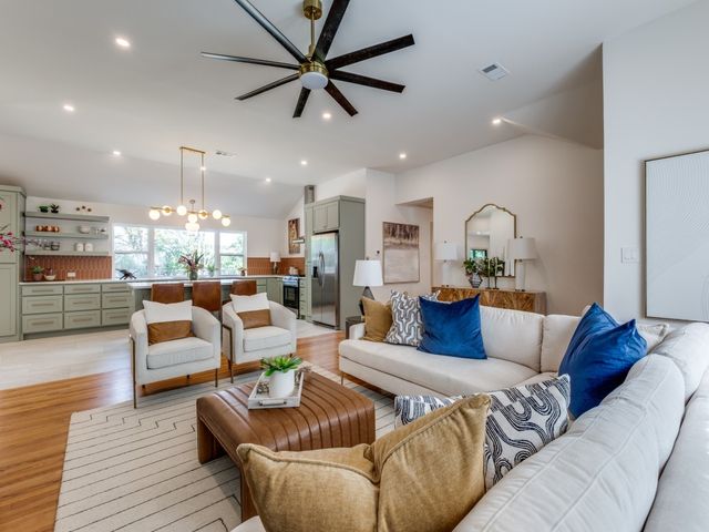 9518 Michael Lane, Dallas, TX 75228