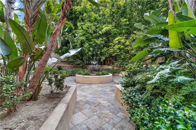 1444 S Point View Street PH 307, Los Angeles, CA 90035