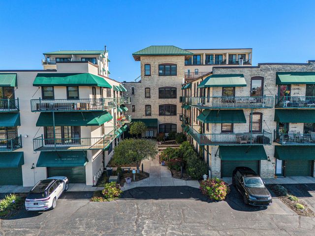 110 N Harbor Drive 304, Grand Haven City, MI 49417