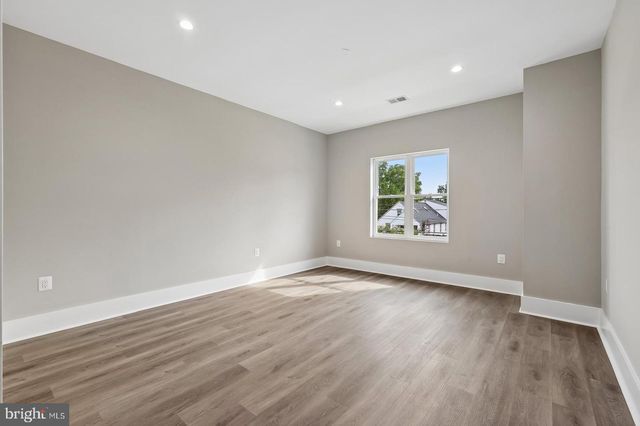 735 N GEORGE MASON DR, Arlington, VA 22203